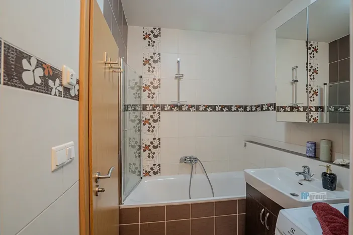 Pronájem bytu 2+kk, Zbuzany, Lomená, 45 m2