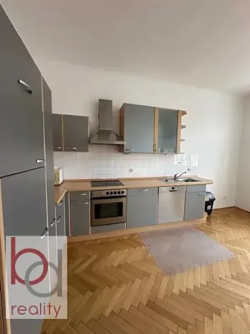 Prodej činžovního domu, České Budějovice, Na Nábřeží, 240 m2