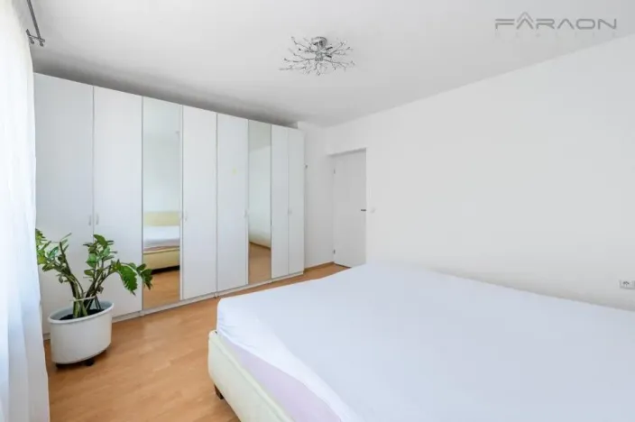 Pronájem vily, Praha - Suchdol, Havraní, 350 m2