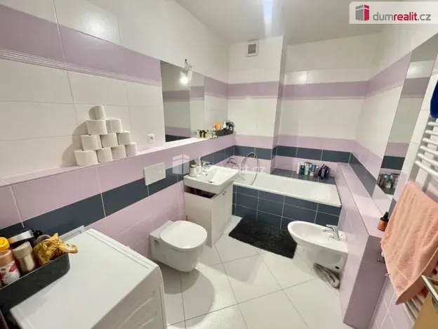 Pronájem bytu 2+kk, Praha - Stodůlky, Svitákova, 57 m2