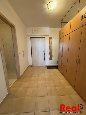 Pronájem bytu 1+kk, Brno - Líšeň, Sedláčkova, 40 m2