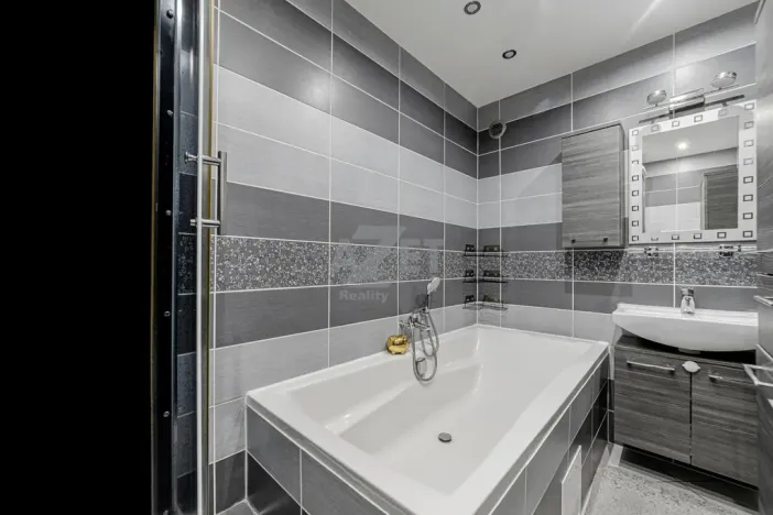 Prodej bytu 3+1, Ostrava - Dubina, Jaromíra Matuška, 70 m2