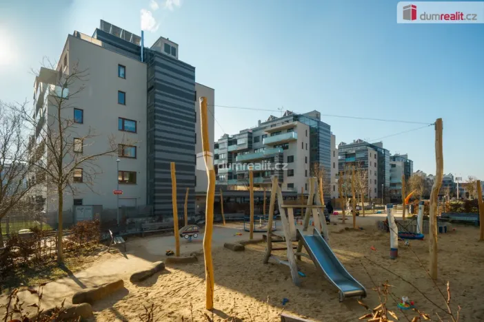 Pronájem bytu 1+kk, Praha - Jinonice, Pod stolovou horou, 37 m2