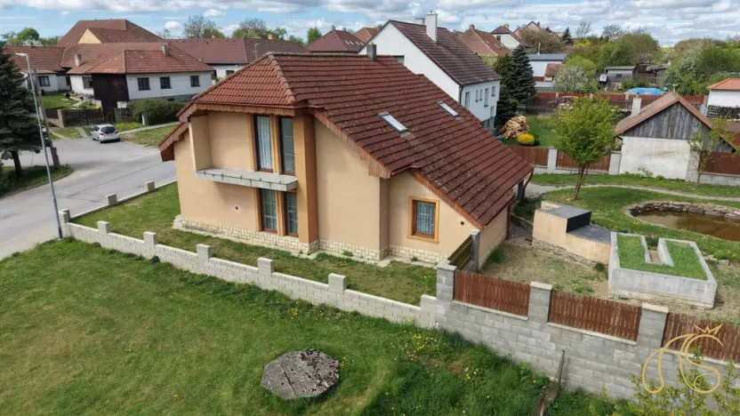 Prodej rodinného domu, Kouty, 220 m2