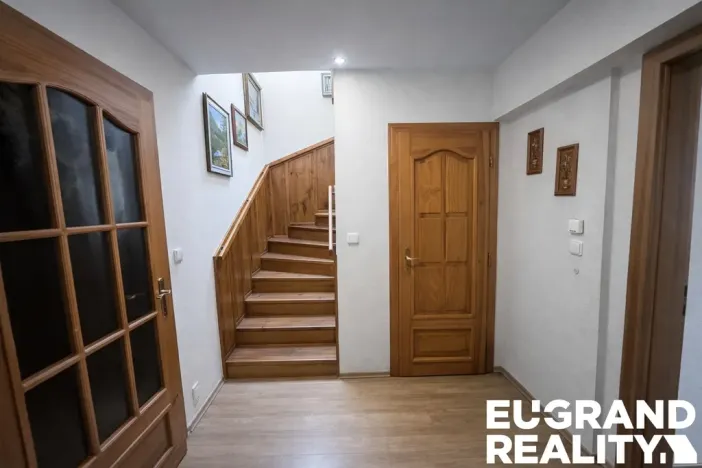 Prodej rodinného domu, Nový Bor - Janov, 219 m2