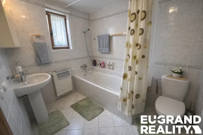 Prodej rodinného domu, Nový Bor - Janov, 219 m2