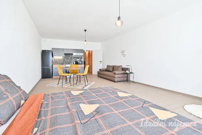 Pronájem bytu 1+kk, Brno, Faměrovo náměstí, 49 m2