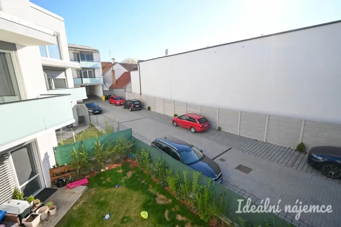 Pronájem bytu 1+kk, Brno, Faměrovo náměstí, 49 m2