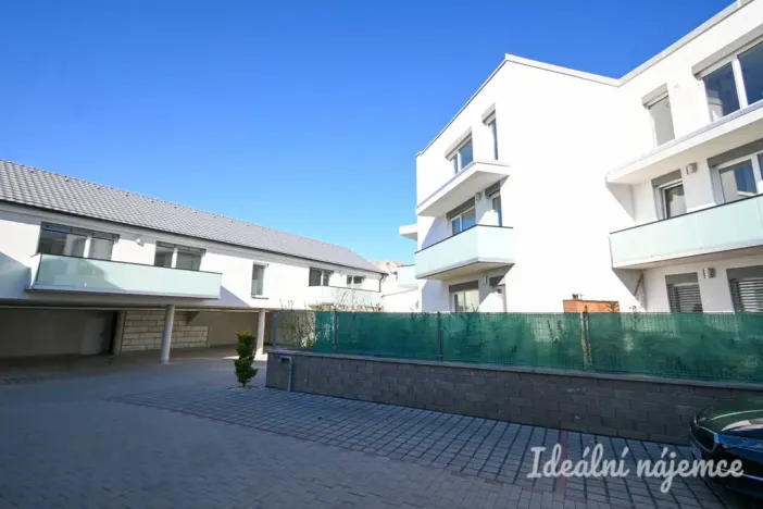 Pronájem bytu 1+kk, Brno, Faměrovo náměstí, 49 m2