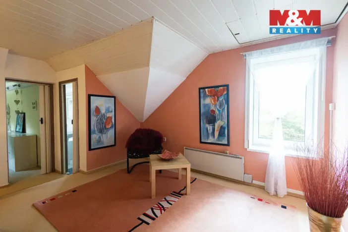 Prodej rodinného domu, Loučim, 300 m2