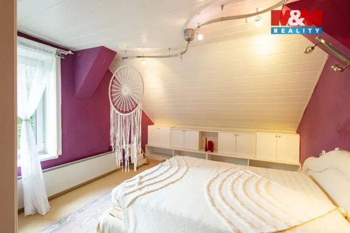 Prodej rodinného domu, Loučim, 300 m2