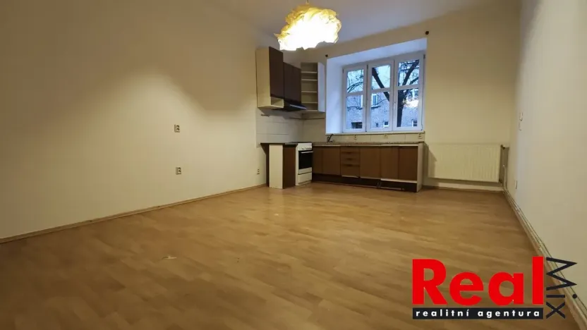 Pronájem bytu 2+kk, Brno - Veveří, Čápkova, 43 m2