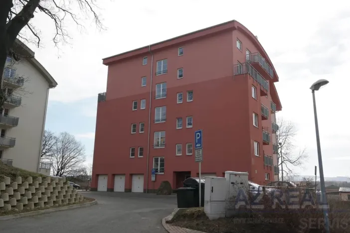 Pronájem bytu 2+kk, Liberec - Liberec VI-Rochlice, Nádvorní, 56 m2