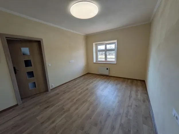 Pronájem bytu 2+kk, Karlovy Vary - Bohatice, U Trati, 34 m2