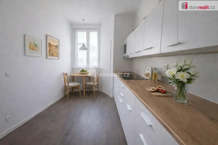 Pronájem bytu 3+1, Praha - Smíchov, Holečkova, 84 m2