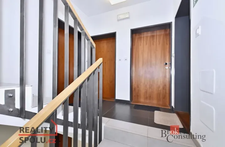 Pronájem bytu 1+kk, Praha - Bohnice, Pekařova, 34 m2