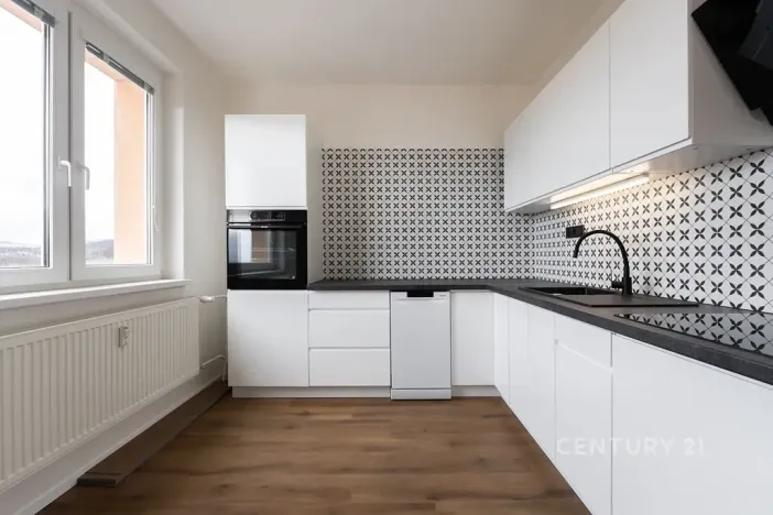 Prodej bytu 2+1, Chomutov, Kamenný vrch, 58 m2