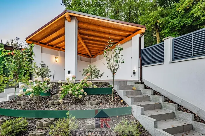 Pronájem rodinného domu, Praha - Komořany, Pod lesem, 127 m2