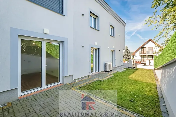 Pronájem rodinného domu, Praha - Komořany, Pod lesem, 127 m2