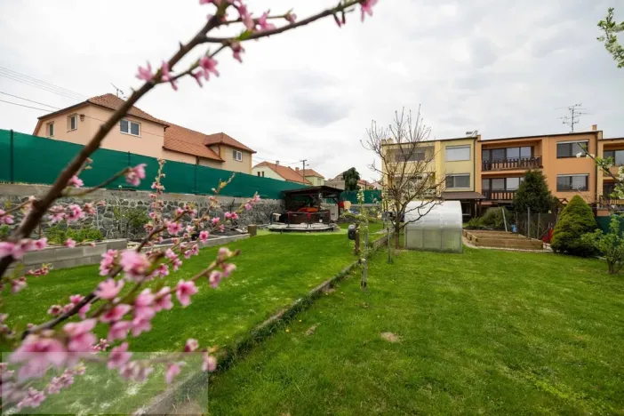 Prodej bytu 3+1, Moravany, Tichá, 108 m2