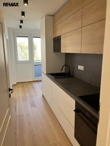 Pronájem bytu 3+1, Zlín, Zarámí, 96 m2