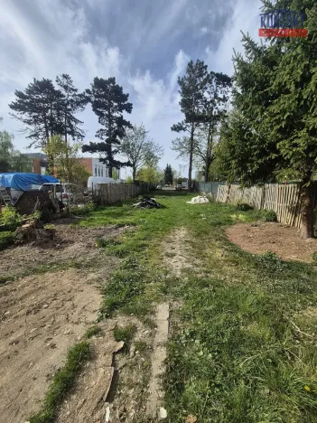 Pronájem zahrady, České Budějovice, Šípková, 400 m2