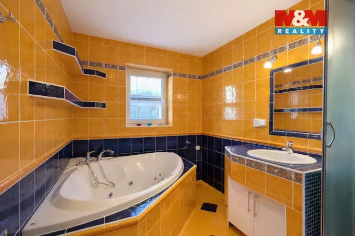 Prodej rodinného domu, Chrast - Podlažice, 280 m2