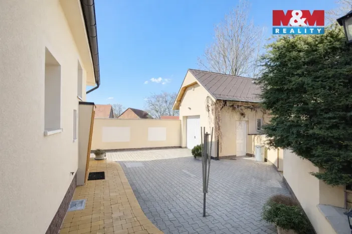 Prodej rodinného domu, Chrast - Podlažice, 280 m2