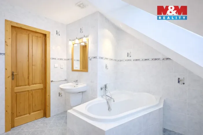 Prodej rodinného domu, Chrast - Podlažice, Tyršova, 280 m2