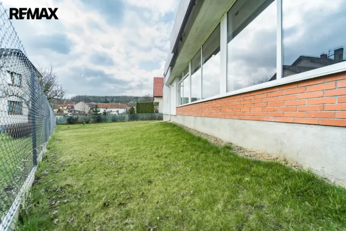 Prodej obchodního prostoru, Drásov, 300 m2