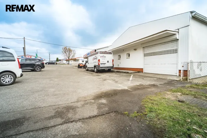 Prodej obchodního prostoru, Drásov, 300 m2