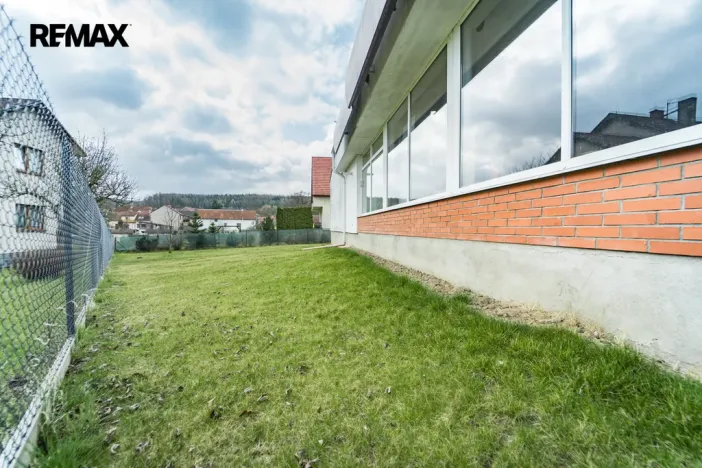 Prodej obchodního prostoru, Drásov, 300 m2
