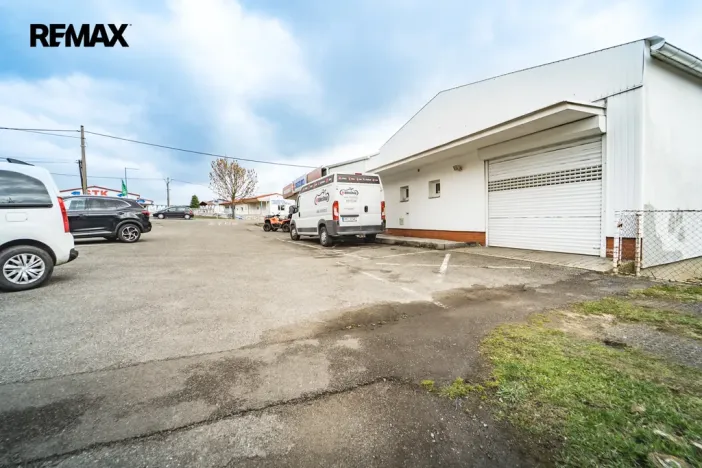 Prodej obchodního prostoru, Drásov, 300 m2