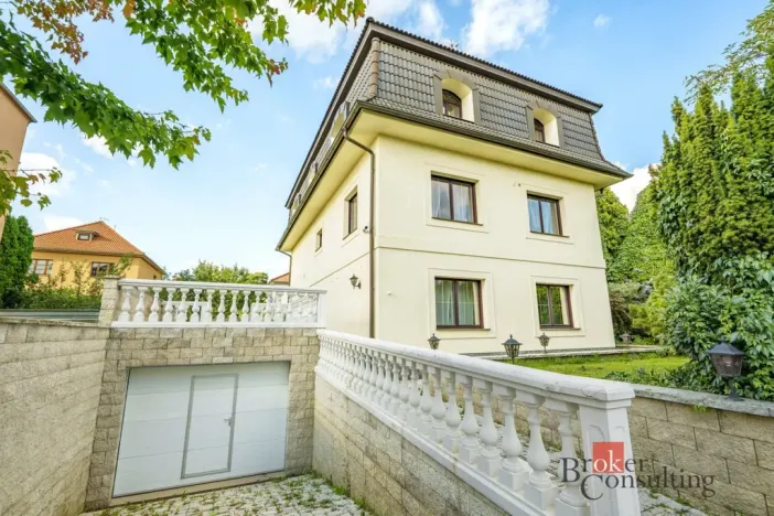 Prodej vily, Praha - Modřany, Pancířova, 287 m2