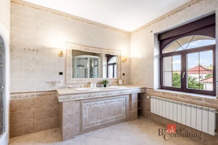 Prodej vily, Praha - Modřany, Pancířova, 287 m2