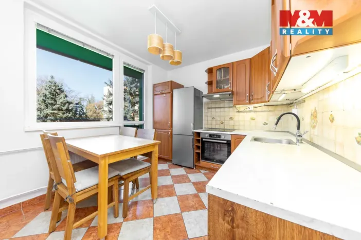 Prodej bytu 3+1, Pohořelice, nám. Svobody, 72 m2