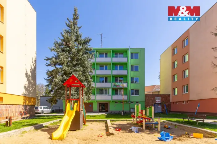 Prodej bytu 3+1, Pohořelice, nám. Svobody, 72 m2