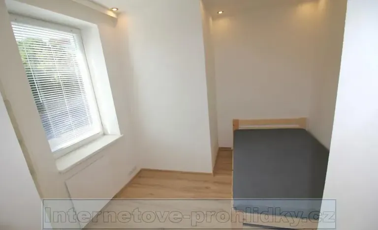 Pronájem pokoje, Praha - Smíchov, Podbělohorská, 13 m2