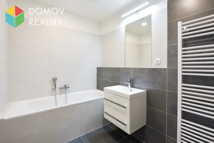 Pronájem bytu 1+kk, Beroun, Nepilova, 49 m2