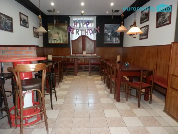 Pronájem restaurace, Praha - Letňany, Malkovského, 206 m2