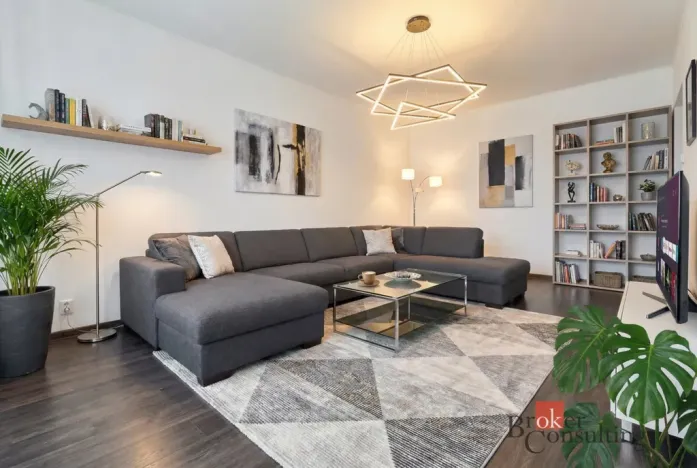 Prodej bytu 3+1, Nová Role, 1. máje, 70 m2