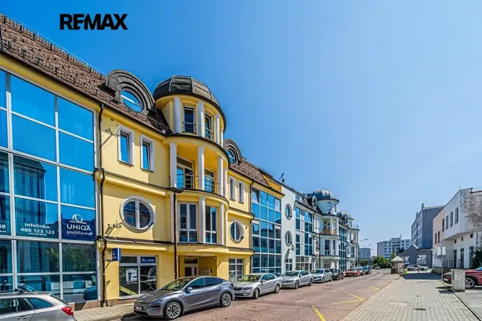 Pronájem kanceláře, Kladno, Osvoboz. pol. vězňů, 183 m2