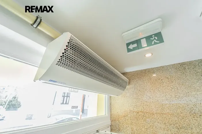 Pronájem kanceláře, Kladno, Osvoboz. pol. vězňů, 183 m2