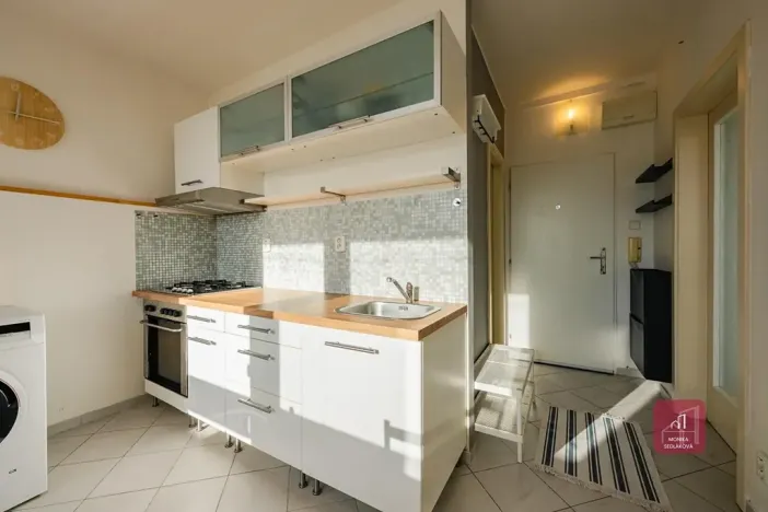 Prodej bytu 1+1, Šlapanice, Švehlova, 34 m2