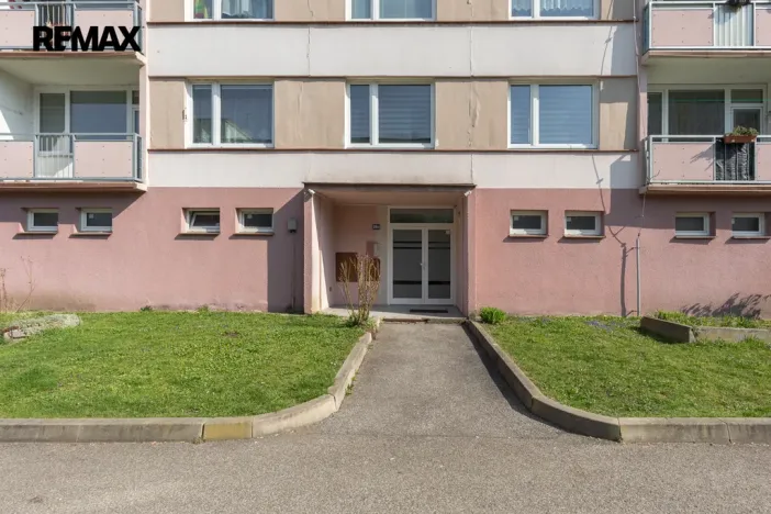 Prodej bytu 2+1, Děčín - Děčín XXXII-Boletice nad Labem, Přímá, 58 m2