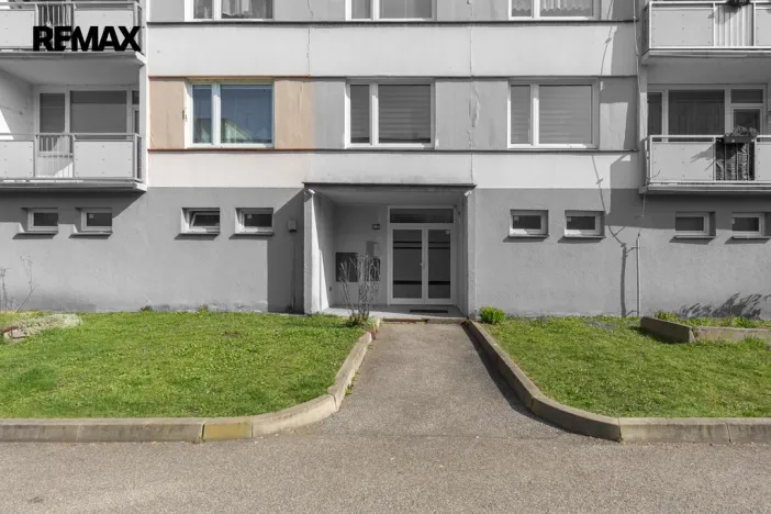 Prodej bytu 2+1, Děčín - Děčín XXXII-Boletice nad Labem, Přímá, 58 m2