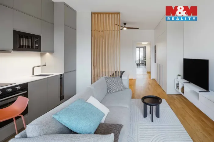 Pronájem bytu 1+kk, Praha - Smíchov, Toyen, 38 m2