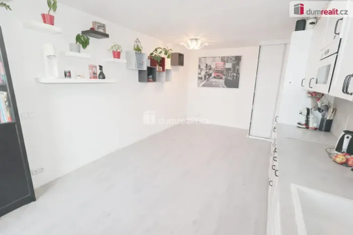 Pronájem bytu 2+kk, Praha - Smíchov, Pod Hybšmankou, 38 m2
