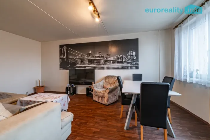 Prodej bytu 3+1, Chodský Újezd, 78 m2