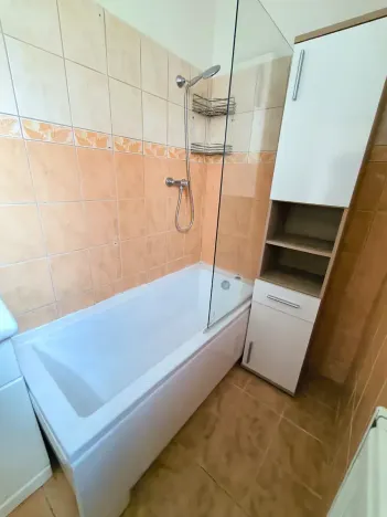 Pronájem bytu 2+1, Děčín, U Dvora, 66 m2